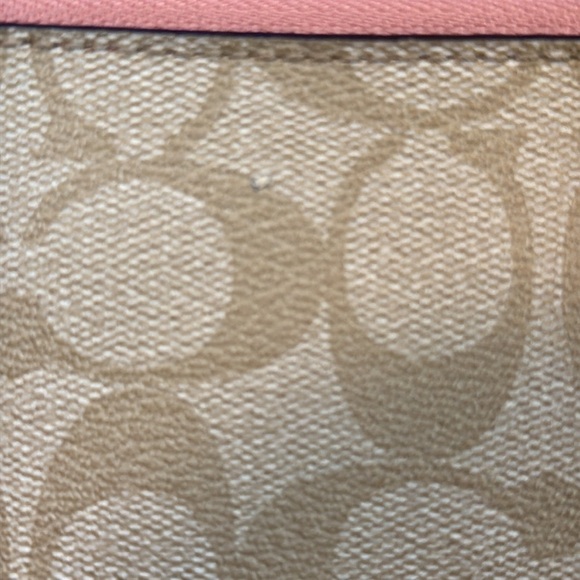🤎🩷COACH🤎🩷Tan & Salmon Signature Coated Canvas Double Zip Wallet/EUC - Picture 10 of 15